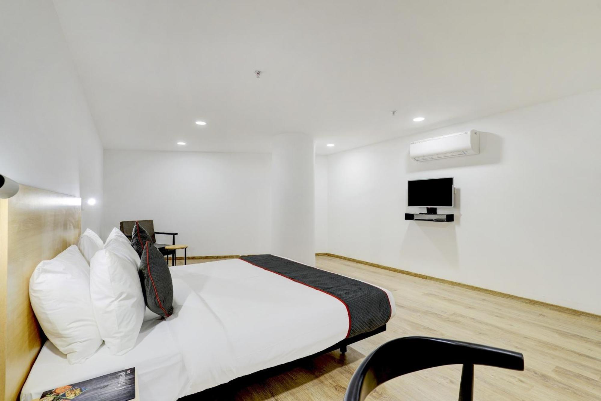 Hotel Super Townhouse Rajyash Rise Sarkhej Exterior foto