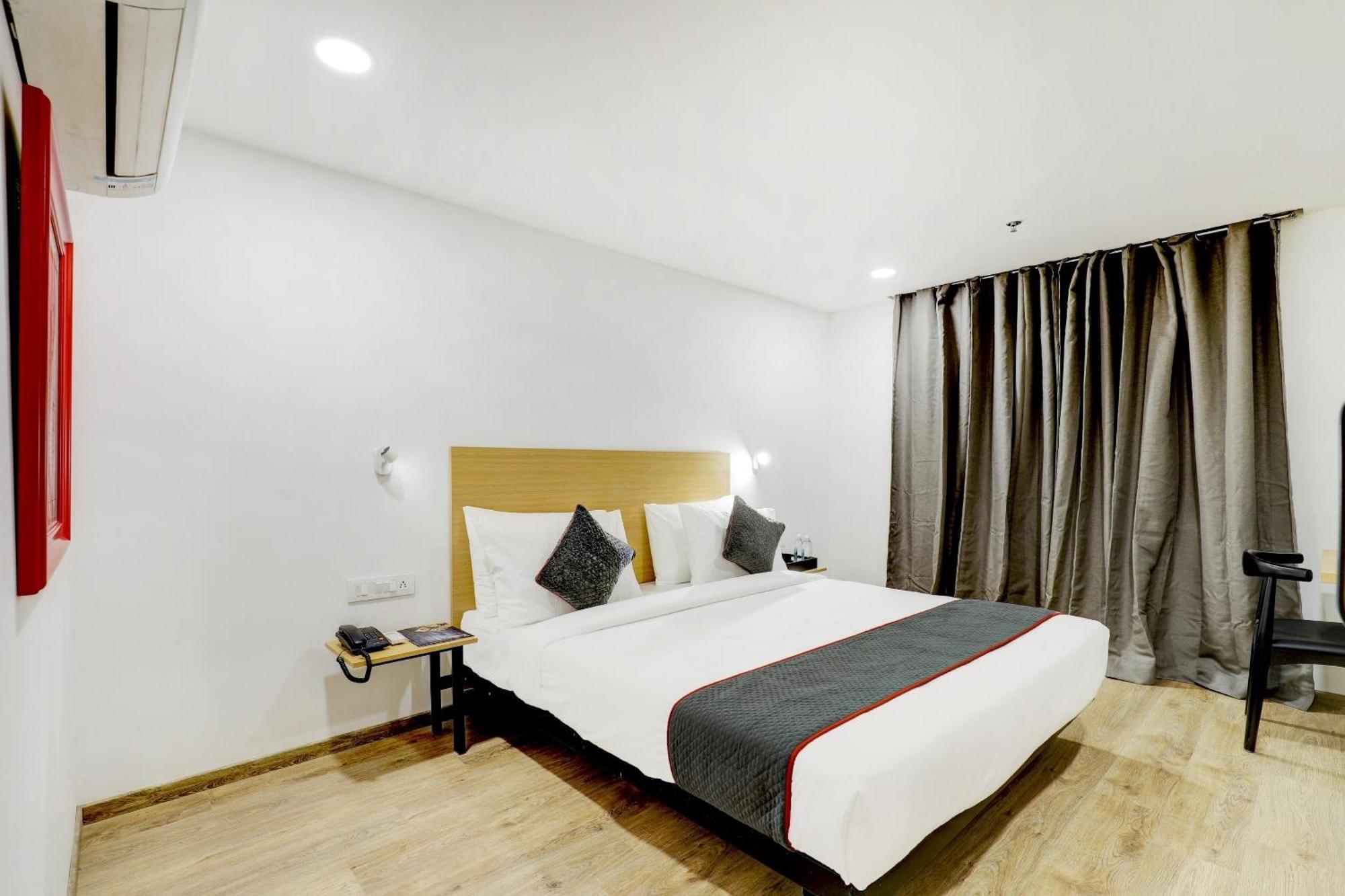 Hotel Super Townhouse Rajyash Rise Sarkhej Exterior foto